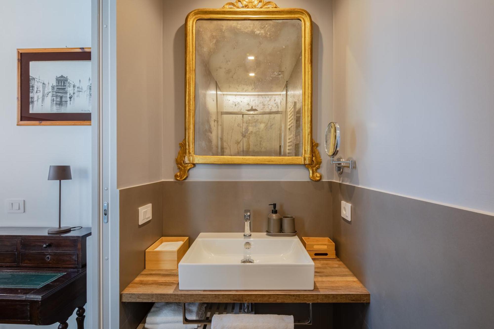 Luxury In Trastevere San Calisto Apartment